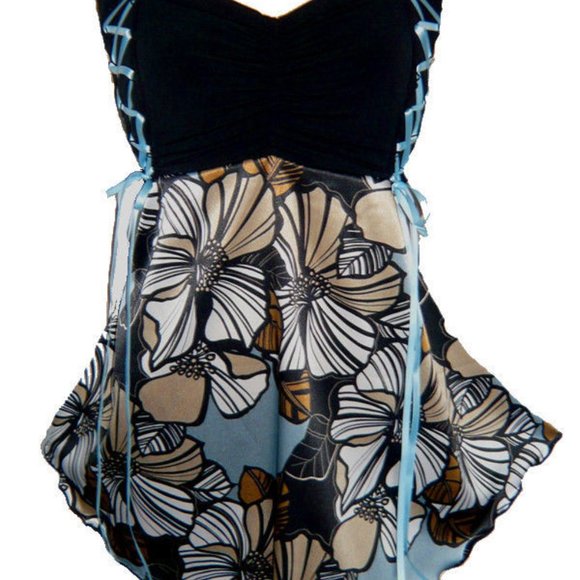 Dare to Wear 4X Hibiscus Print Cinch Lace-Up Top - Picture 2 of 6